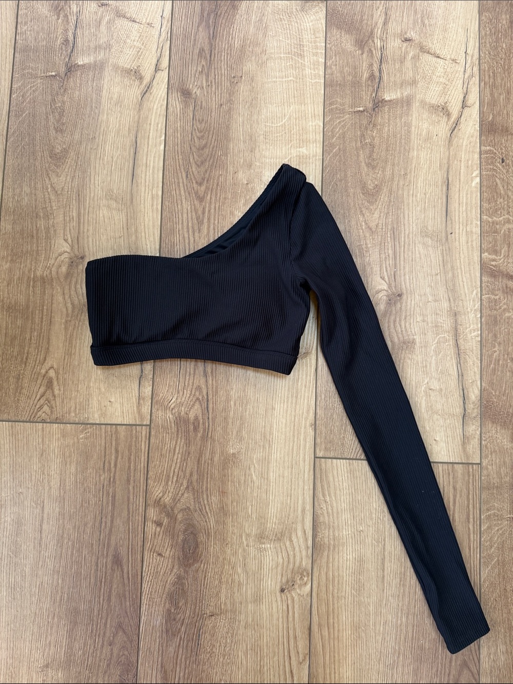 Asymmetric One-Arm Black Ribbed Sports Bra